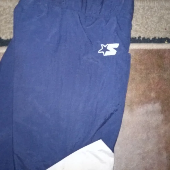 Vintage Men's Yankees Windbreaker - Picture 5 of 12